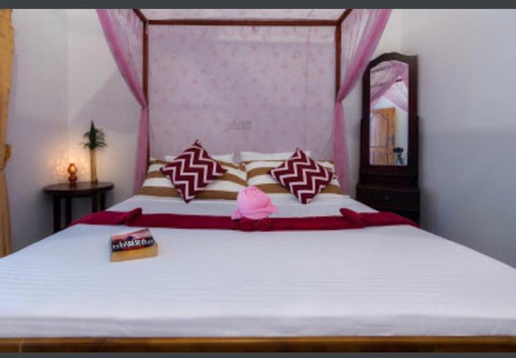 Sea Rock Beach Hotel Arugam Kudah Eksteriør bilde