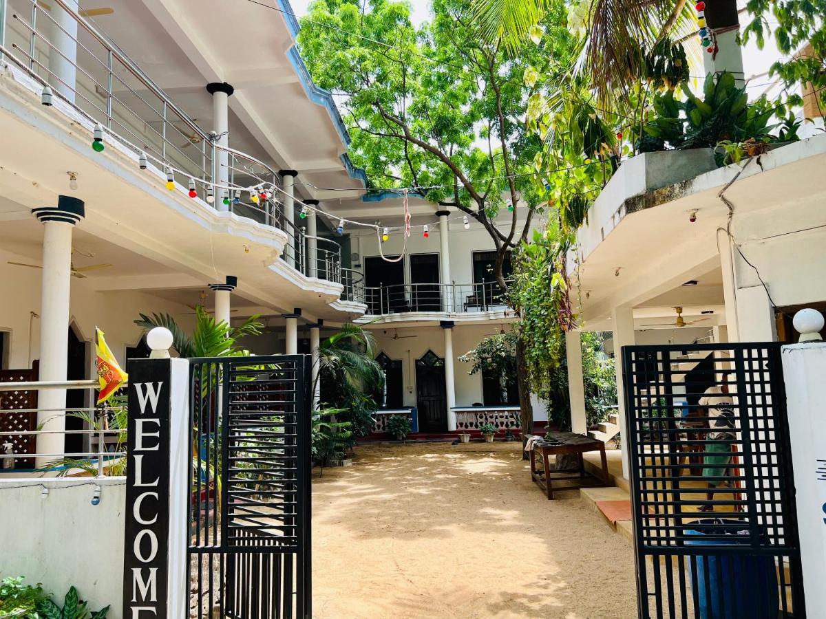 Sea Rock Beach Hotel Arugam Kudah Eksteriør bilde